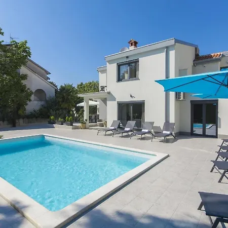 Mit Privatpool Fuer 9 Personen Ca 248 Qm In Porec, Istrien Istrische Riviera Сasa de vacaciones *