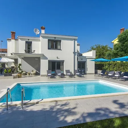 Mit Privatpool Fuer 9 Personen Ca 248 Qm In Porec, Istrien Istrische Riviera Сasa de vacaciones